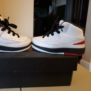 Nike Jordan 2 Chicago toddler size 5c